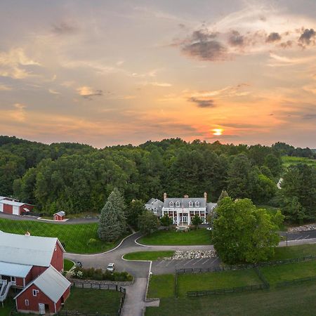 Inn At Black Star Farms Suttons Bay Exterior photo