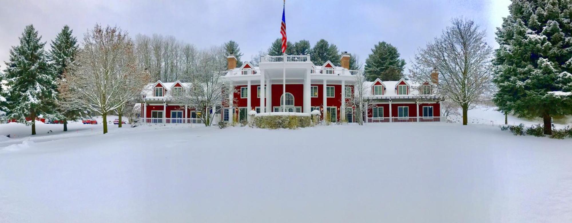 Inn At Black Star Farms Suttons Bay Exterior photo