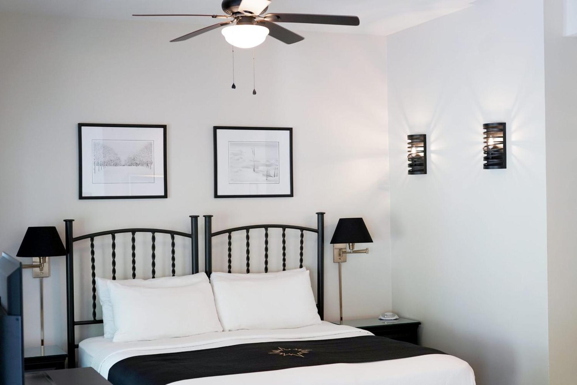 Inn At Black Star Farms Suttons Bay Room photo
